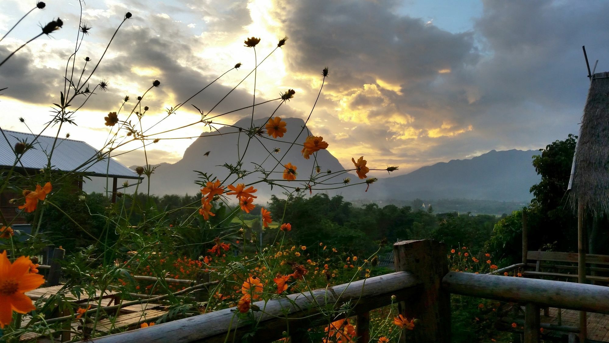 Baan Aingdoi Homestay, Chiang Dao Extérieur photo