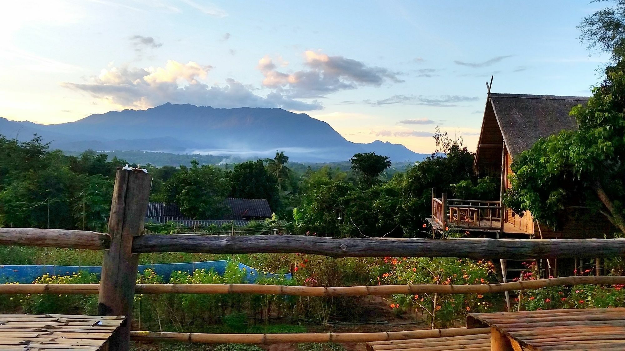 Baan Aingdoi Homestay, Chiang Dao Extérieur photo