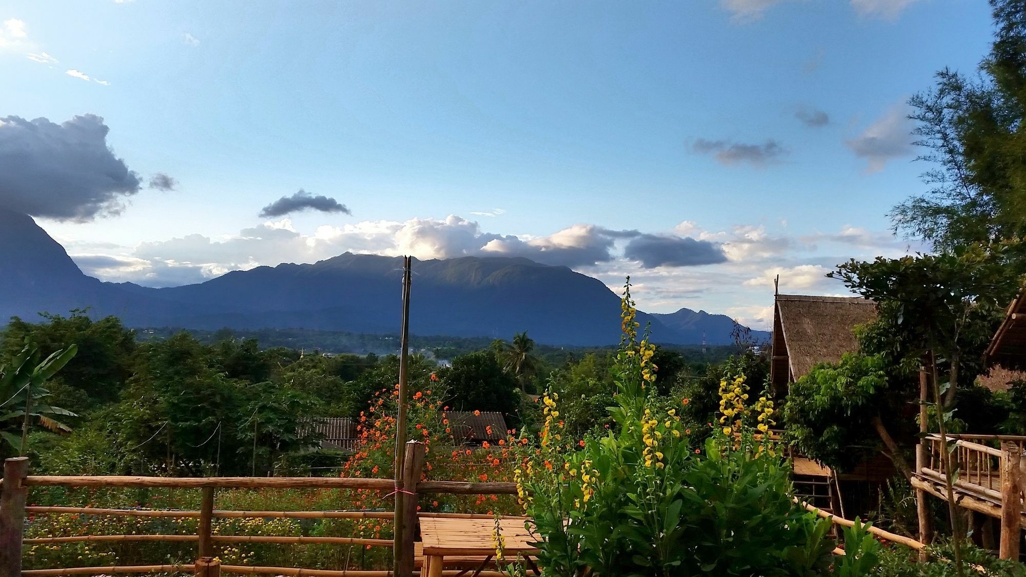 Baan Aingdoi Homestay, Chiang Dao Extérieur photo