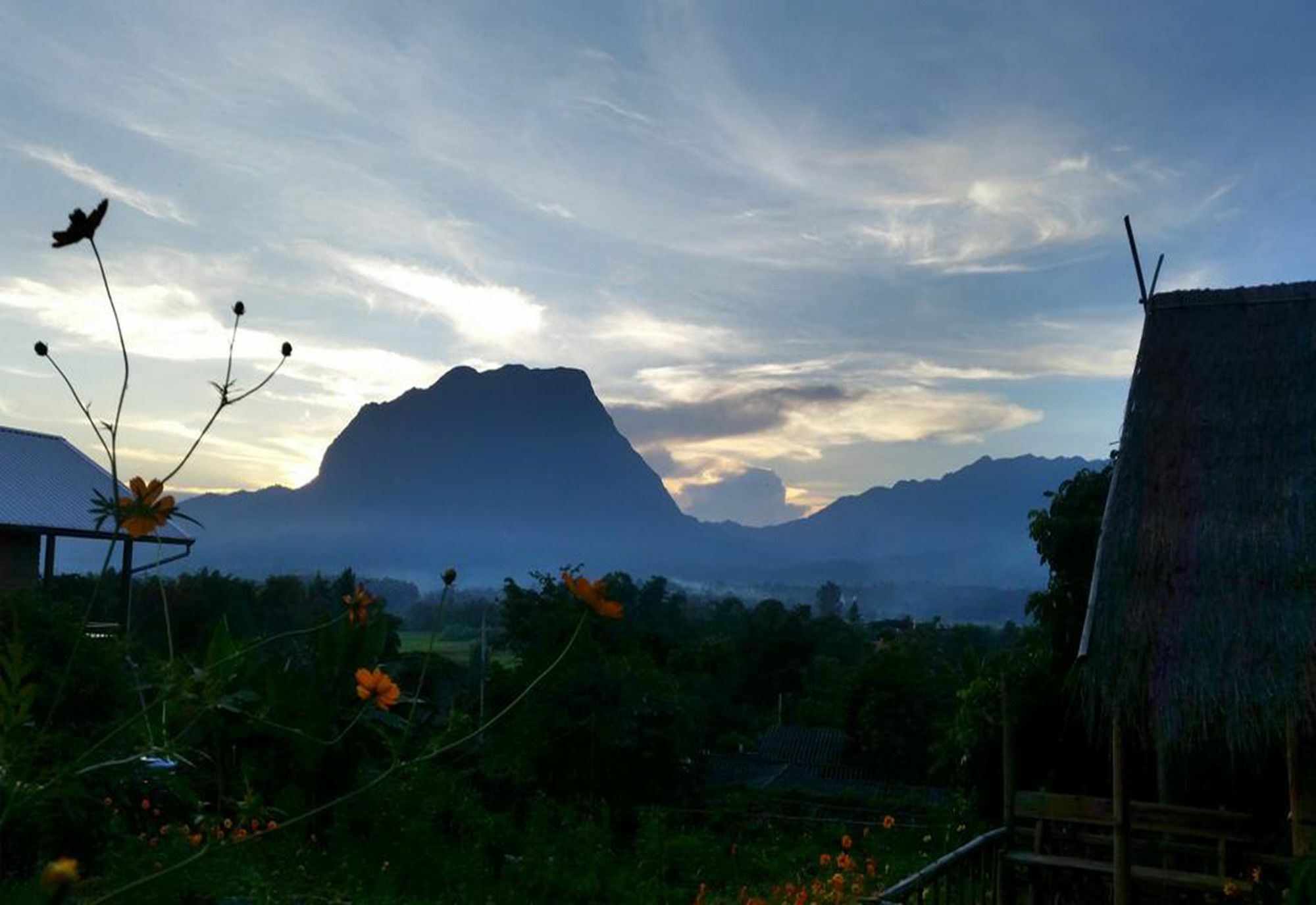 Baan Aingdoi Homestay, Chiang Dao Extérieur photo